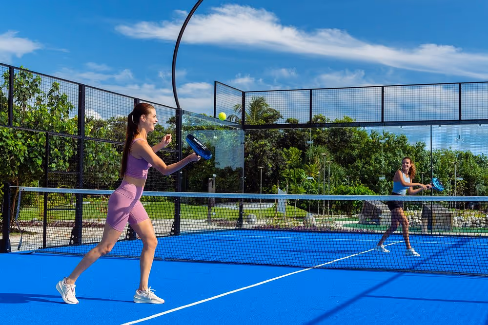 raaya-by-atmosphere-maldives-1-padel-courts-raa-atoll-hero.jpg