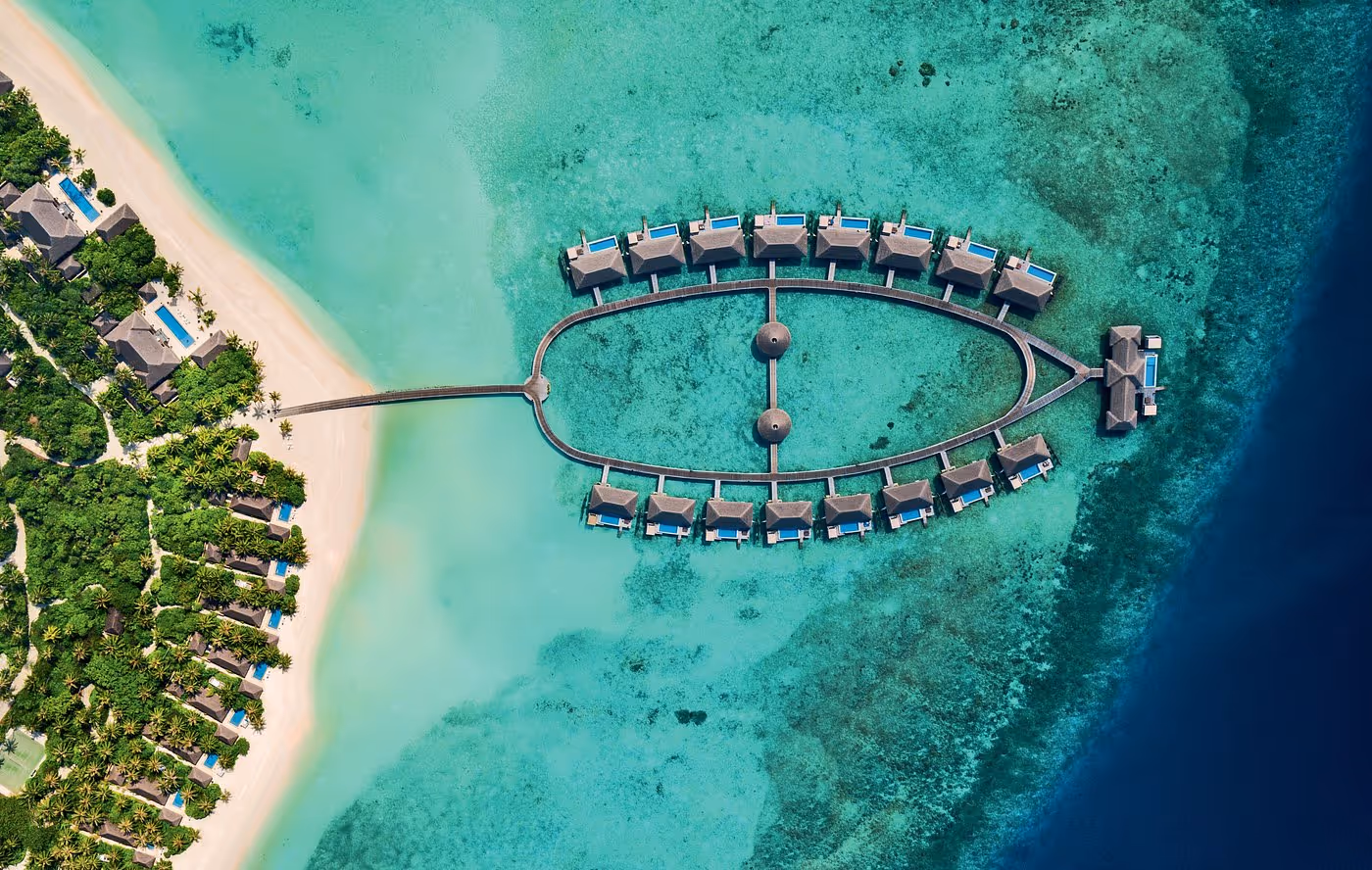 velaa-private-island-maldives-2-padel-courts-noonu-atoll-property1.jpg