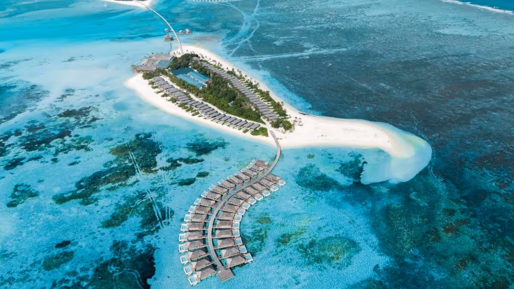 jawakara-islands-maldives-maldives-3-padel-courts-lhaviyani-atoll-property1.jpg