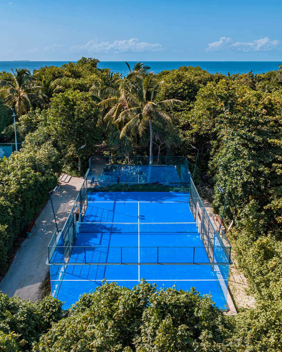 vakkaru-maldives-maldives-1-padel-courts-baa-atoll-court2.jpg