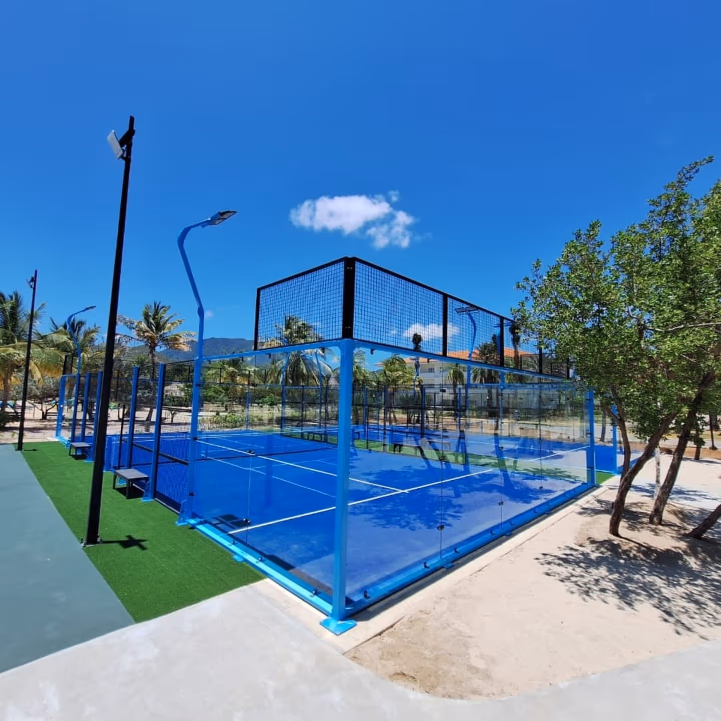 SunsolEcoland-Venezuela-2-Guayacán-court1.jpg