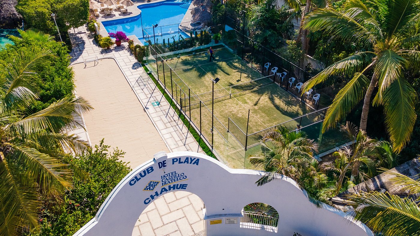 hotel-castillo-huatulco-&-beach-club--mexico-1-padel-courts-huatulco-hero.jpg
