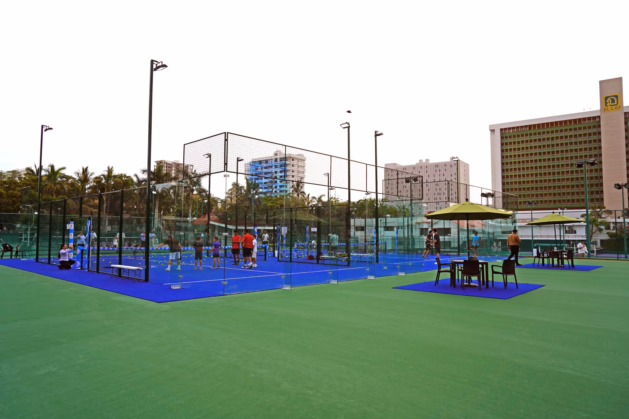 ElCidGranadaHotel CountryClub-Mexico-2-Mazatlán-court1.jpg