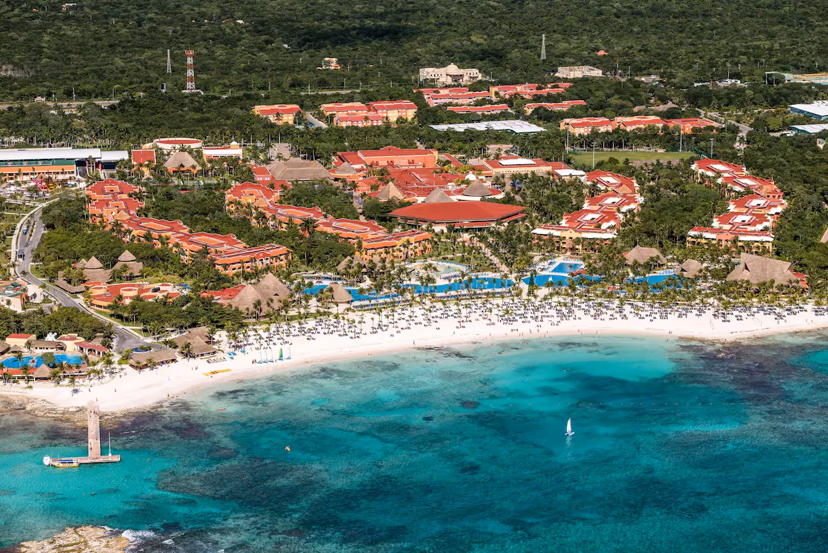 barceló-maya-beach-mexico-2-padel-courts-xpu-ha-property1.jpg