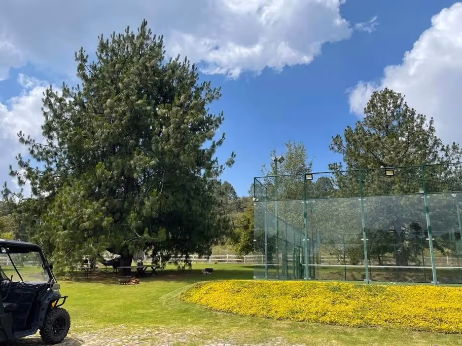 hotel-tapalpa-country-club-mexico-1-padel-courts-tapalpa-court2.jpg