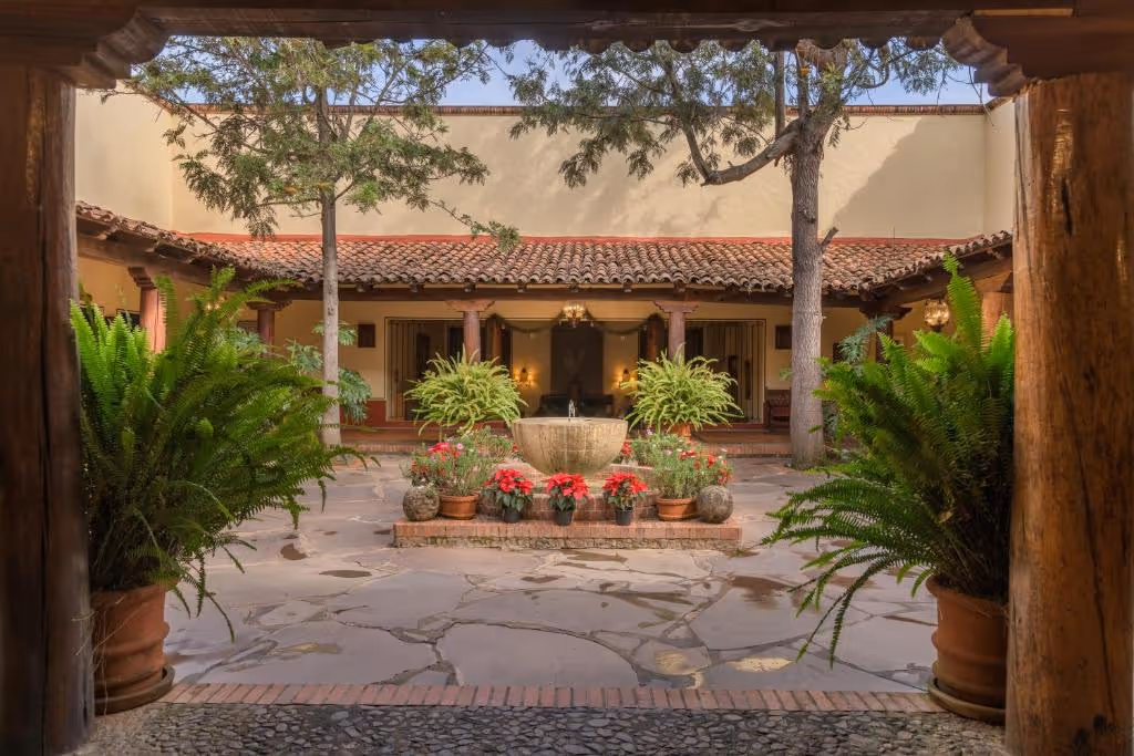 hotel-tapalpa-country-club-mexico-1-padel-courts-tapalpa-property1.jpg