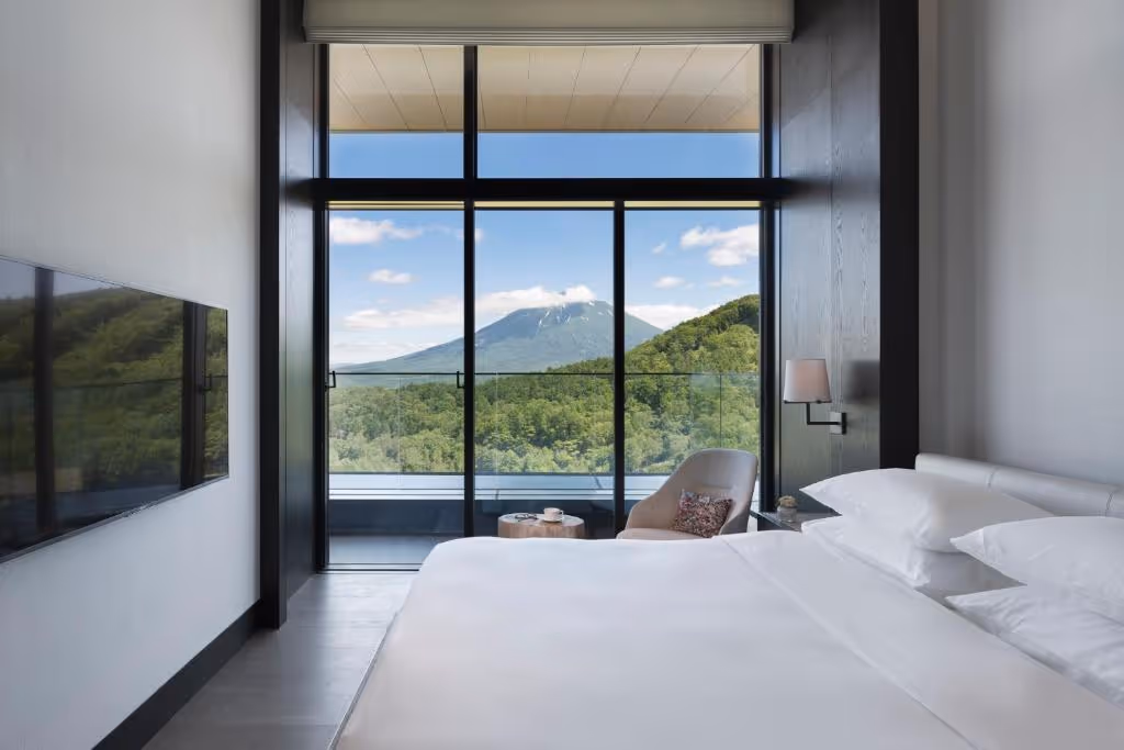 park-hyatt-niseko-hanazono-japan-1-padel-courts-hokkaido-property3.jpg