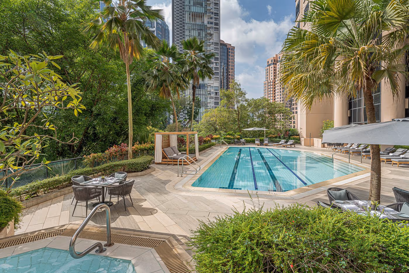 FourSeasonsHotelSingapore-Singapore-1-CentralRegion-property2.jpg