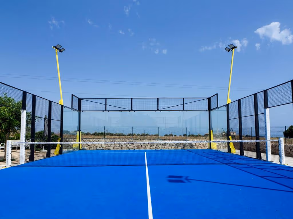 VillaArillá-Italy-1-Rogusa-court1.jpg