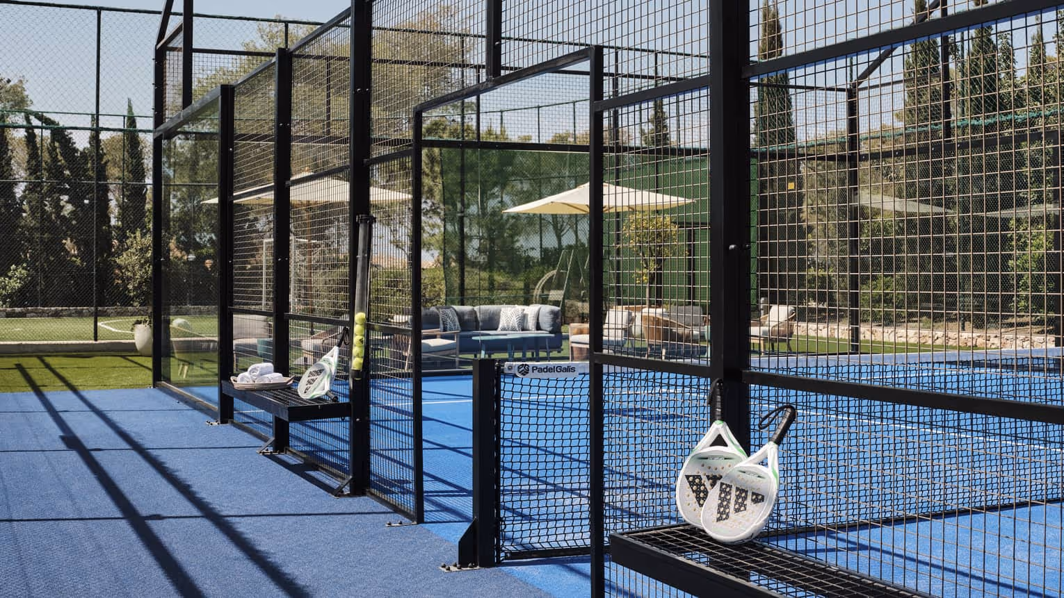 four-seasons-resort-marrakech-morocco-2-padel-courts-marrakech-court1.jpg
