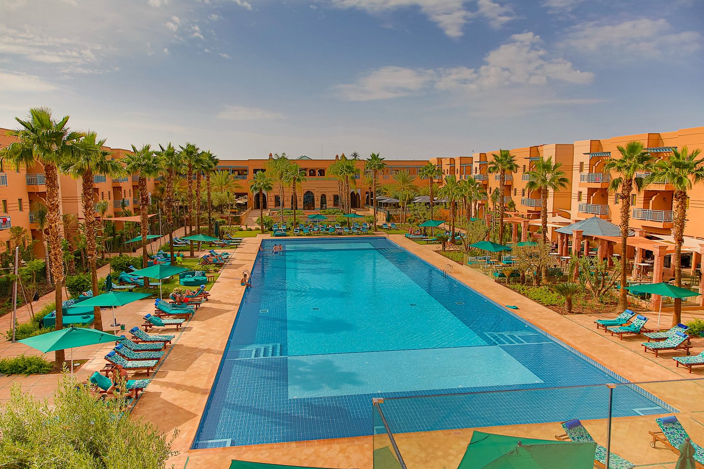 jaal-riad-resort-marrakech-morocco-2-padel-courts-marrakech-property2.jpg