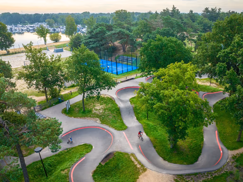 marina-resort-well-netherlands-1-padel-courts-well-court1.jpg