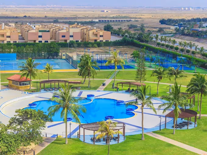 hamdan-plaza-hotel-oman-4-padel-courts-salalah-court1.jpg