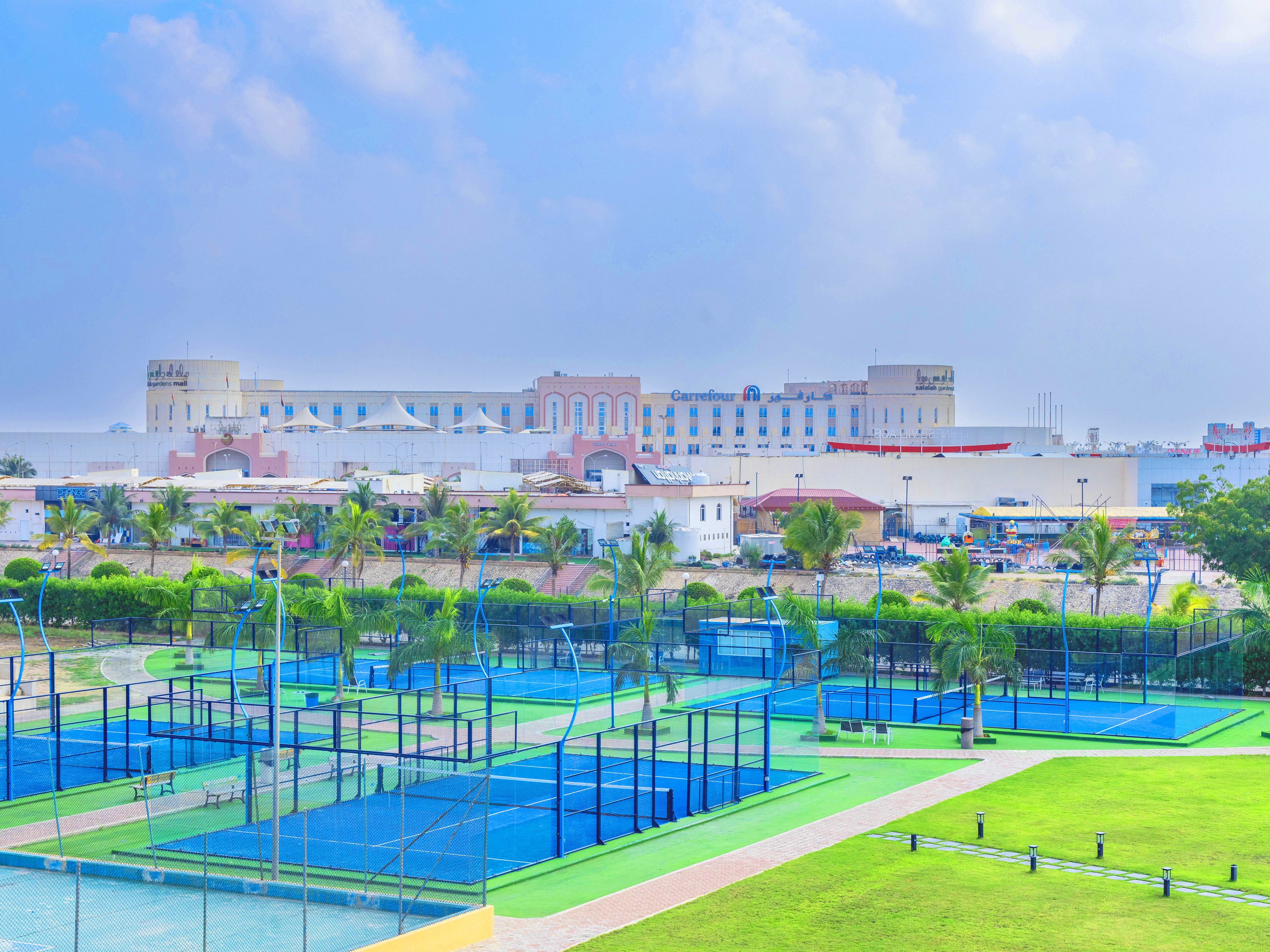 hamdan-plaza-hotel-oman-4-padel-courts-salalah-court2.jpg