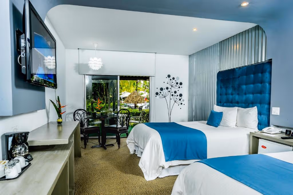 riande-aeropuerto-hotel-casino-panama-3-padel-courts-panamá-province-property2.jpg
