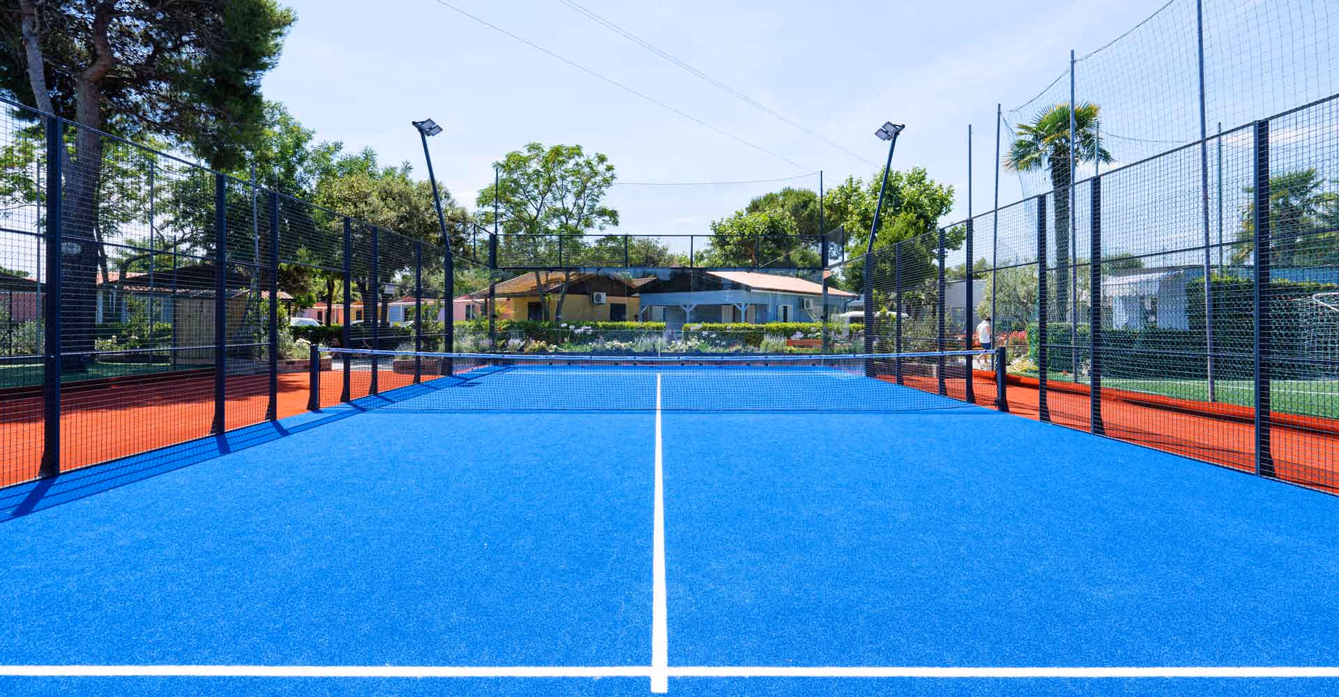 NumanabluIslandFamily&SportResort-Italy-2-Numana-court2.jpg