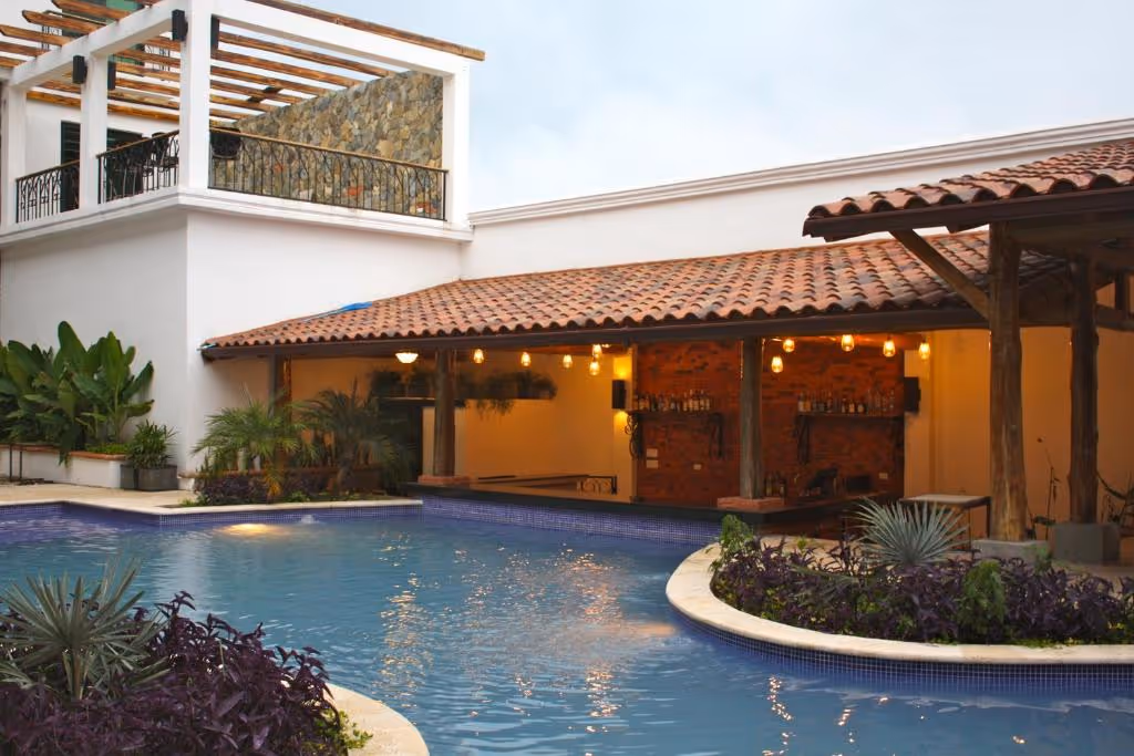 hotel-gran-david-panama-1-padel-courts-santiago-property2.jpg