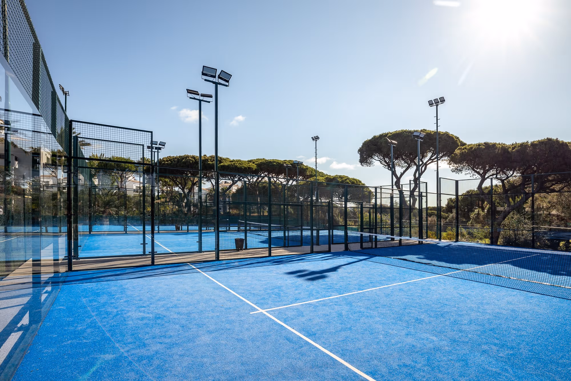 pine-cliffs-resort-portugal-3-padel-courts-albufeira-court1.jpg
