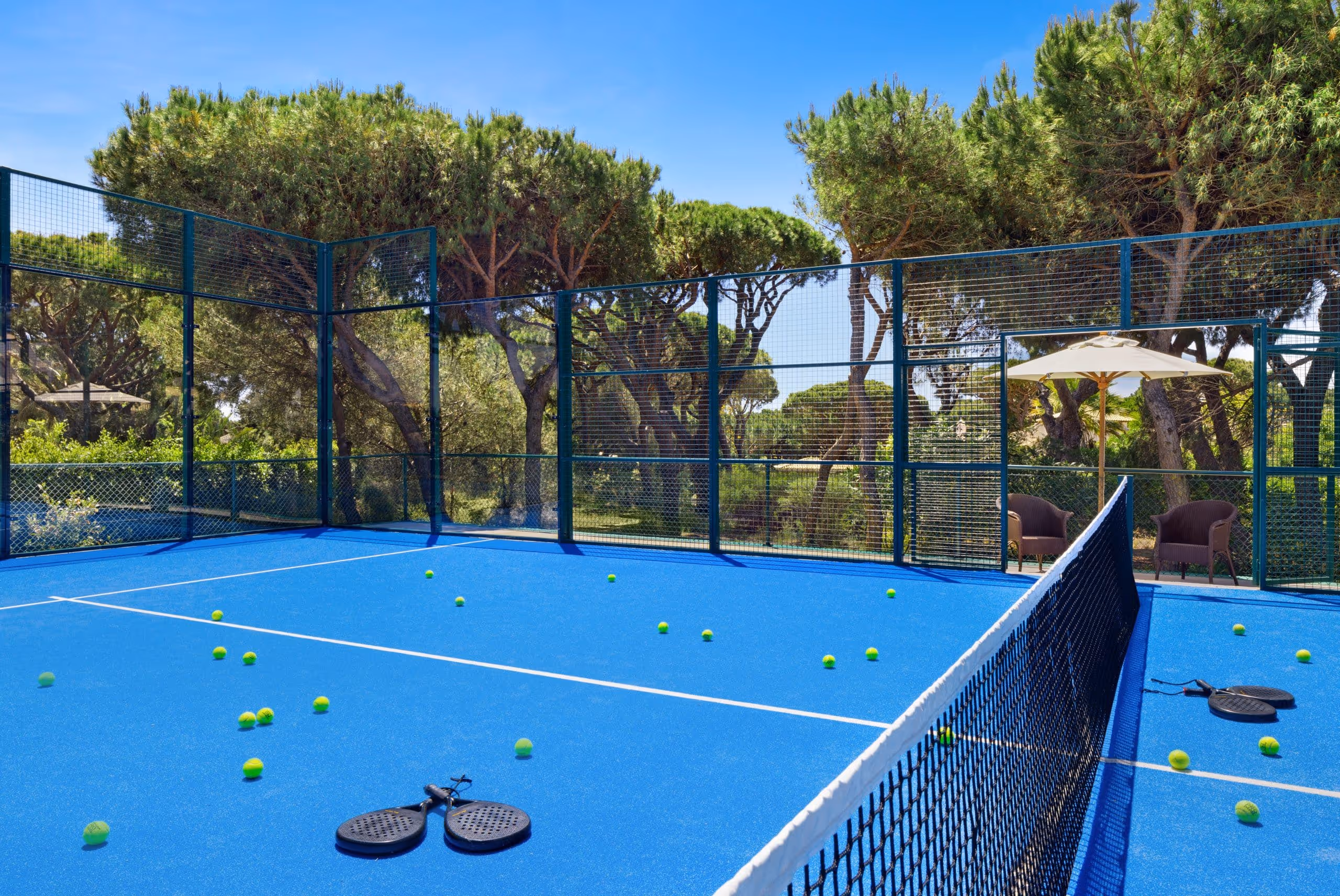 pine-cliffs-resort-portugal-3-padel-courts-albufeira-court3.jpg