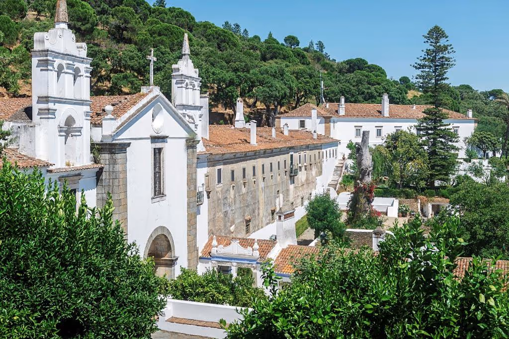 convento-de-sao-paulo--portugal-4-padel-courts-aldeia-da-serra-court1.jpg