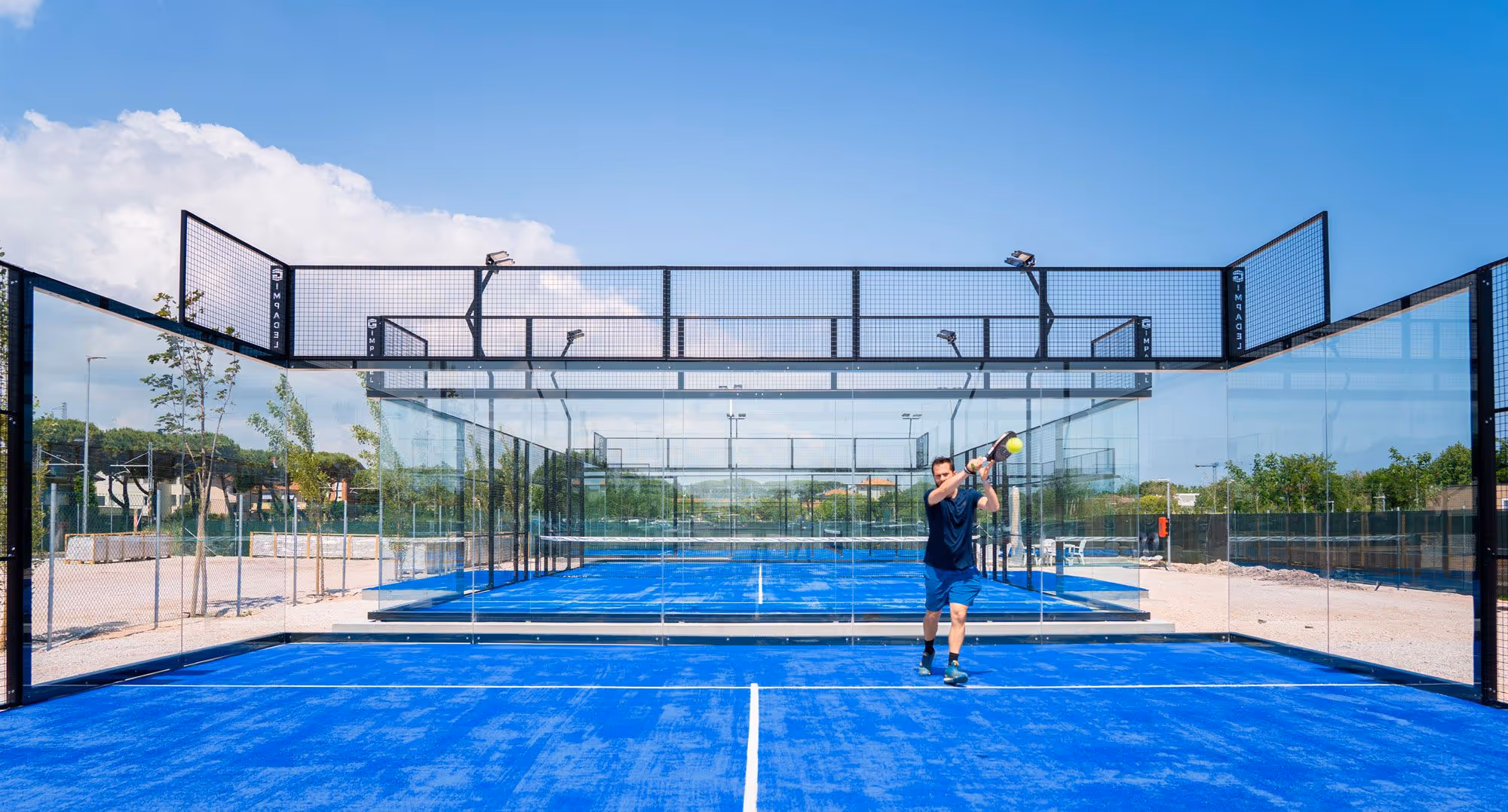 ClubdelSoleRomagnaFamilyResort-Italy-3-Riccione-court3.jpg