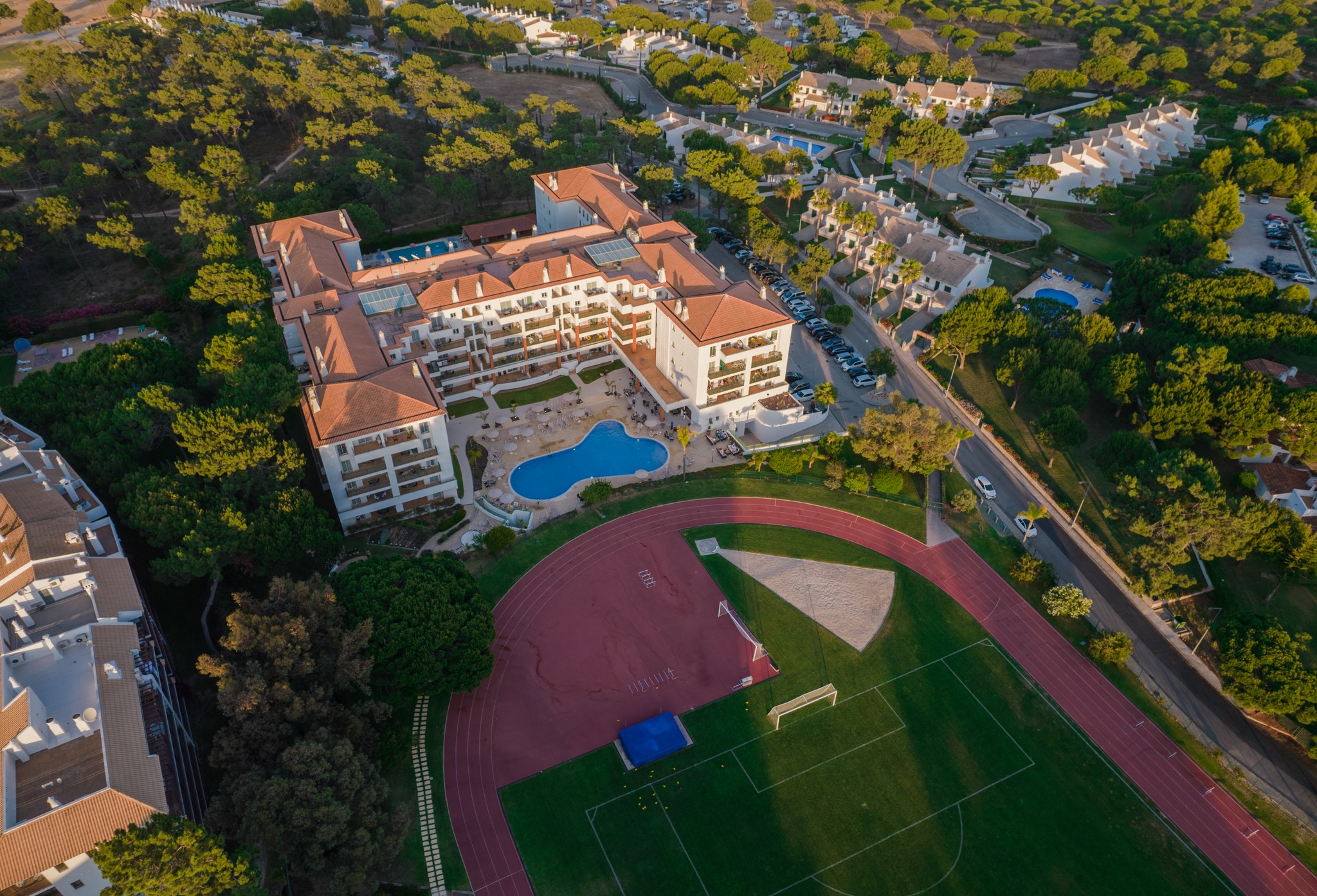 APVictoriaSportsBeach-Portugal-2-Albufeira-property2.jpg