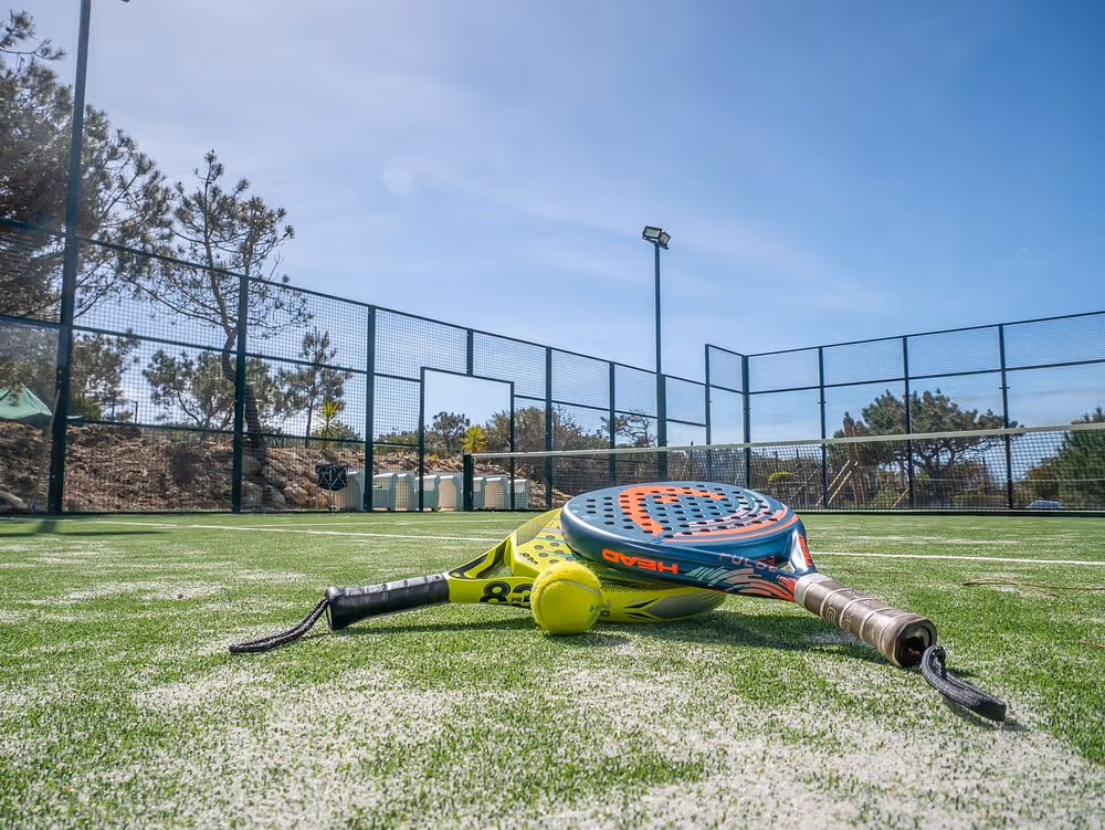 azen-cool-house-portugal-3-padel-courts-azenhas-do-mar-azen-casa-hotel.jpg