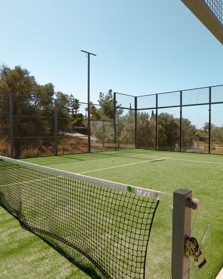 placid-village-portugal-1-padel-courts-carvoeiro-court2.jpg