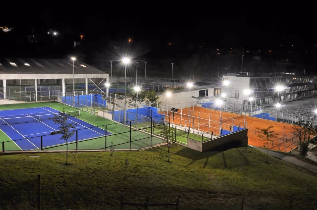open-village-sports-hotel-&-spa-club-portugal-12-padel-courts-guimarães-court3.jpg