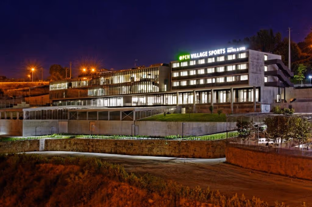 open-village-sports-hotel-&-spa-club-portugal-12-padel-courts-guimarães-property1.jpg