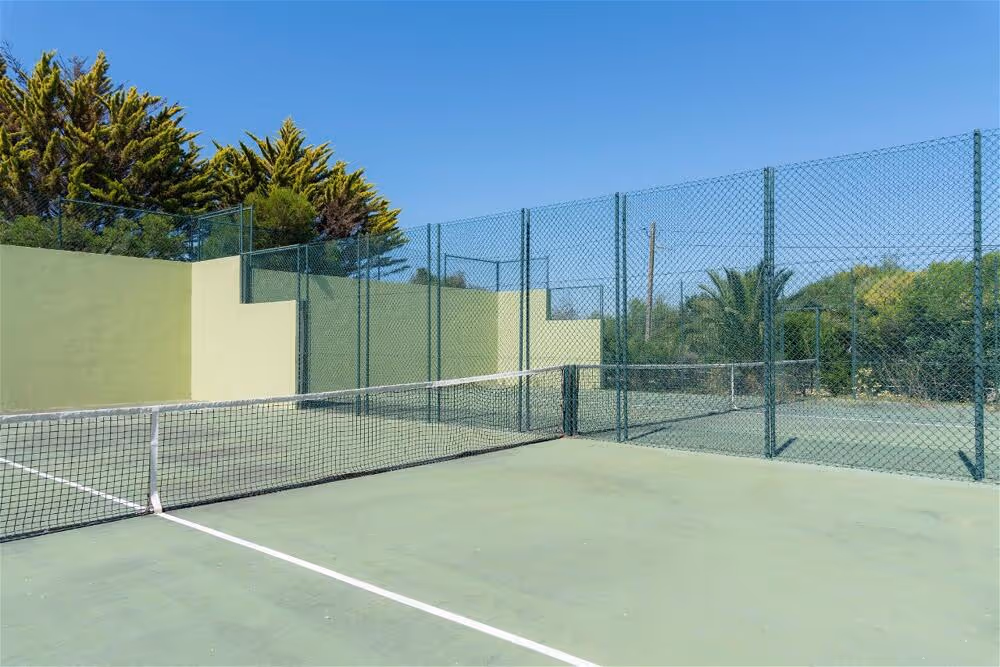 vale-da-lapa-village-resort-portugal-2-padel-courts-carvoeiro-court1.jpg