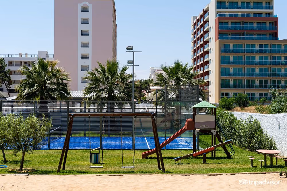 alcazar-hotel--spa-portugal-1-padel-courts-algarve-court1.jpg
