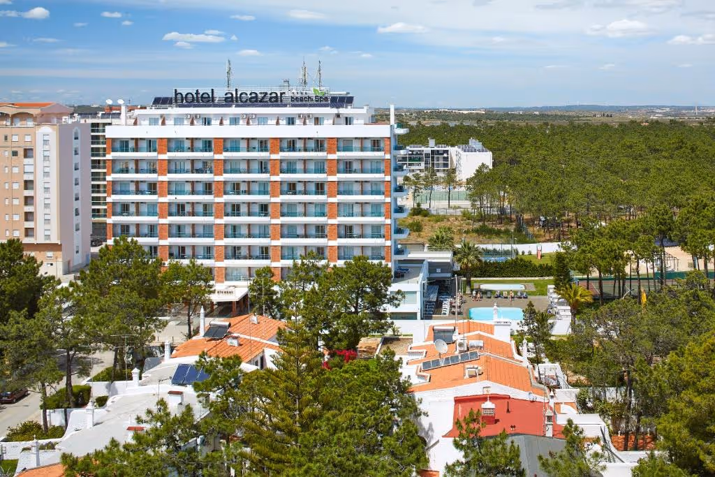 alcazar-hotel-&-spa-portugal-1-padel-courts-monte-gordo-property1.jpg