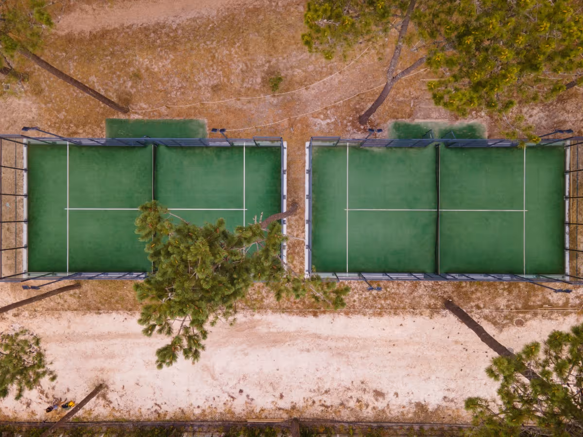 ohai-nazaré-outdoor-resort-portugal-2-padel-courts-nazaré-hero.jpg