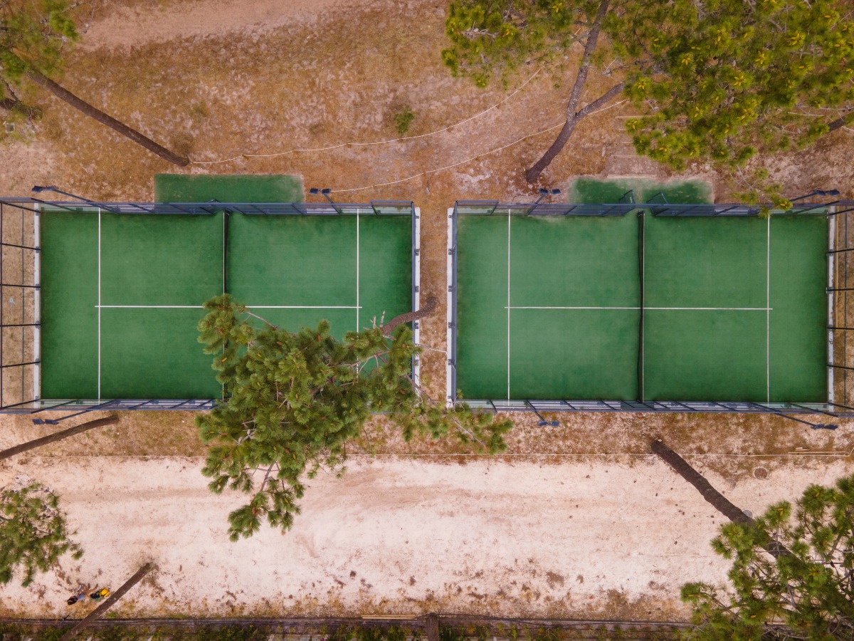 ohai-nazaré-outdoor-resort-portugal-2-padel-courts-nazaré-hero.jpg