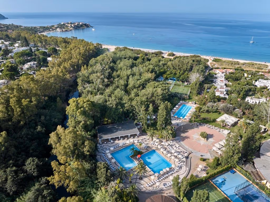 CalaserenaResort-Italy-1-Geremeas-property1.jpg