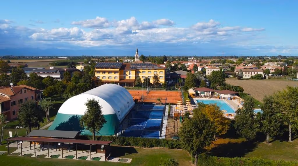 AncoraSportHotel-Italy-1-Meolo-hero.jpg