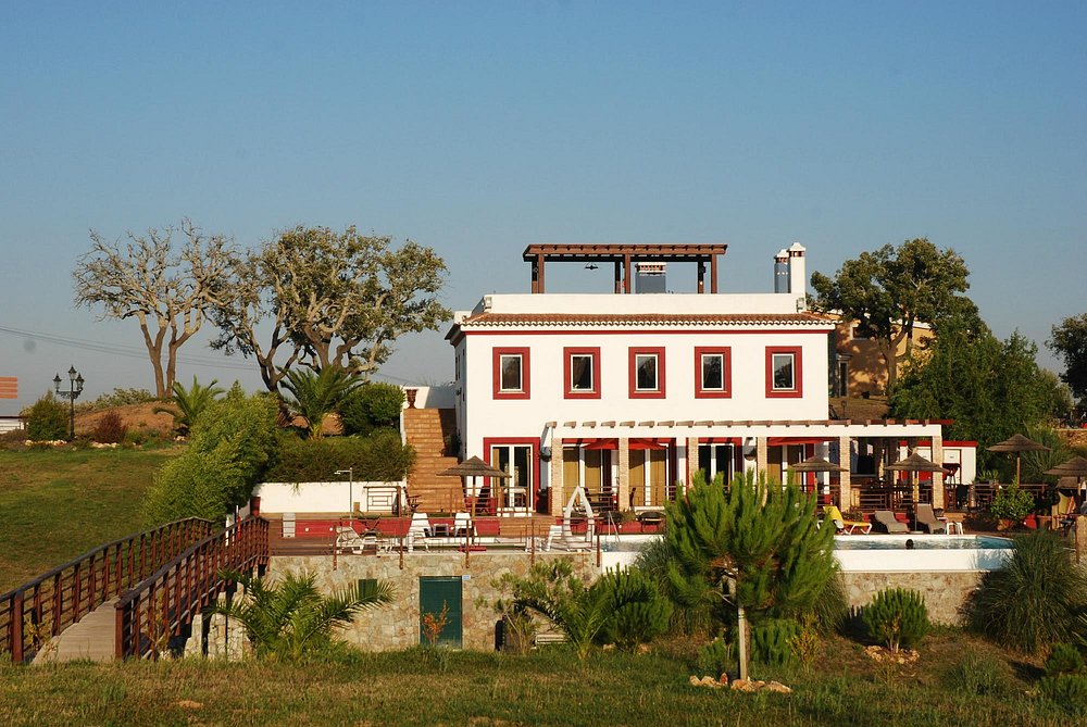monte-xisto-country-charm-hotel-portugal-1-padel-courts-santiago-do-cacém-property2.jpg