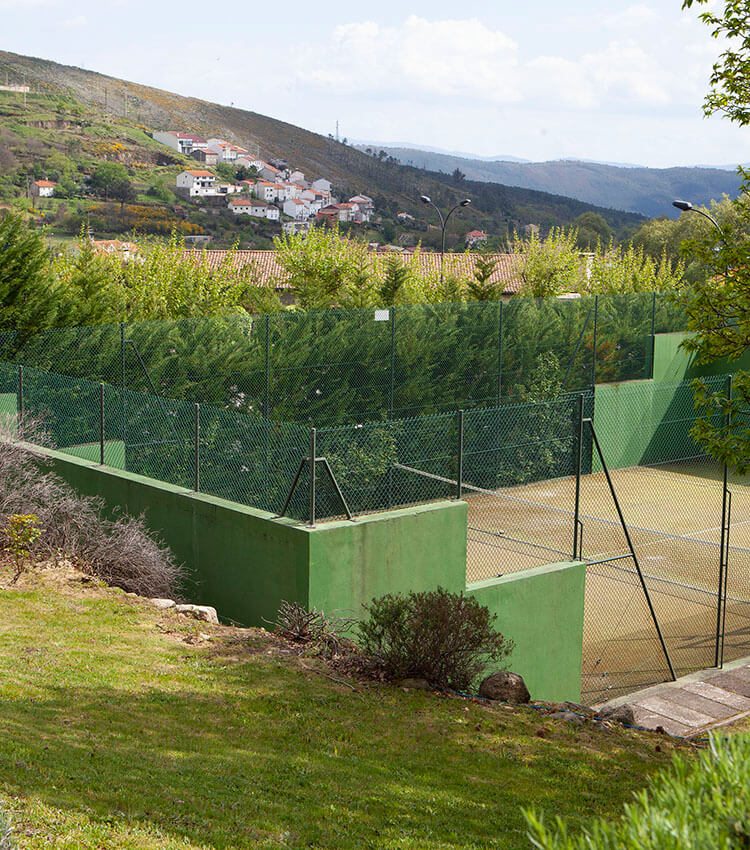 h2otel-congress-&-medical-spa--portugal-2-padel-courts-unhais-da-serra-court3.jpg