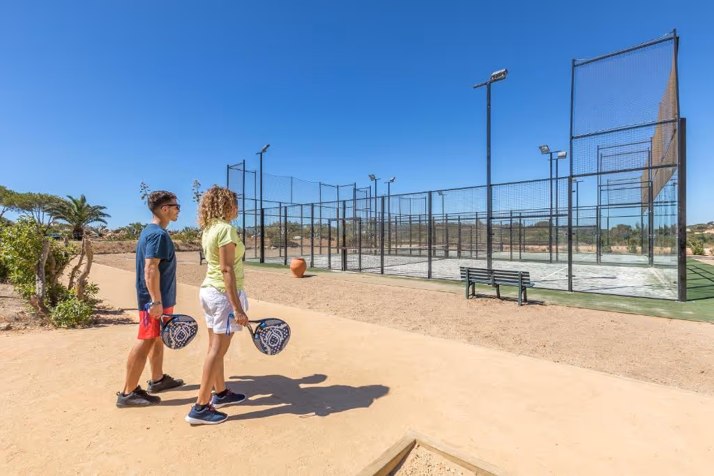 nau-salema-beach-village-portugal-2-padel-courts-vila-do-bispo-court2.jpg