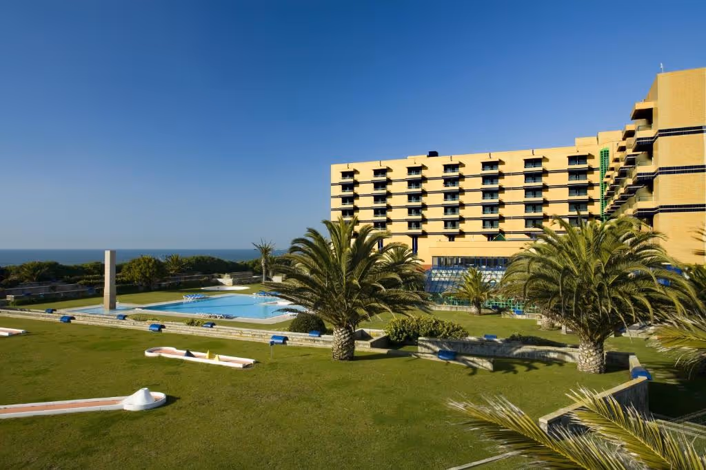 hotel-solverde-spa-and-wellness-center-portugal-1-padel-courts-vila-nova-de-gaia-property2.jpg
