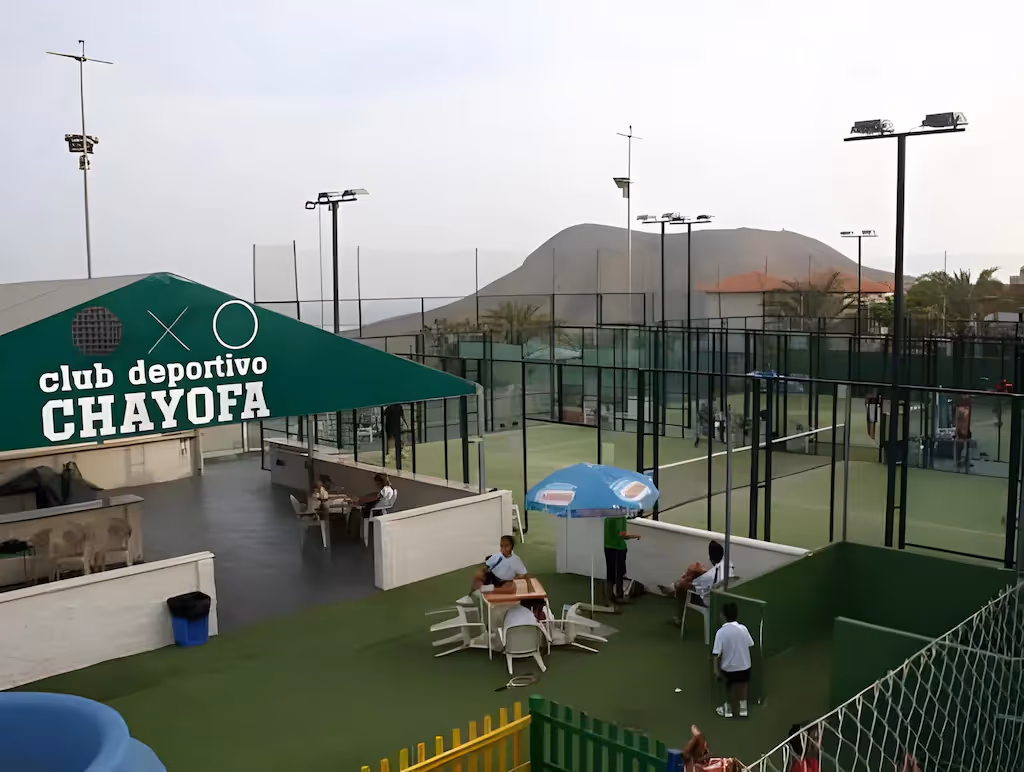 ChayofaCountryClub-Spain-2-CanaryIslands-court1.webp