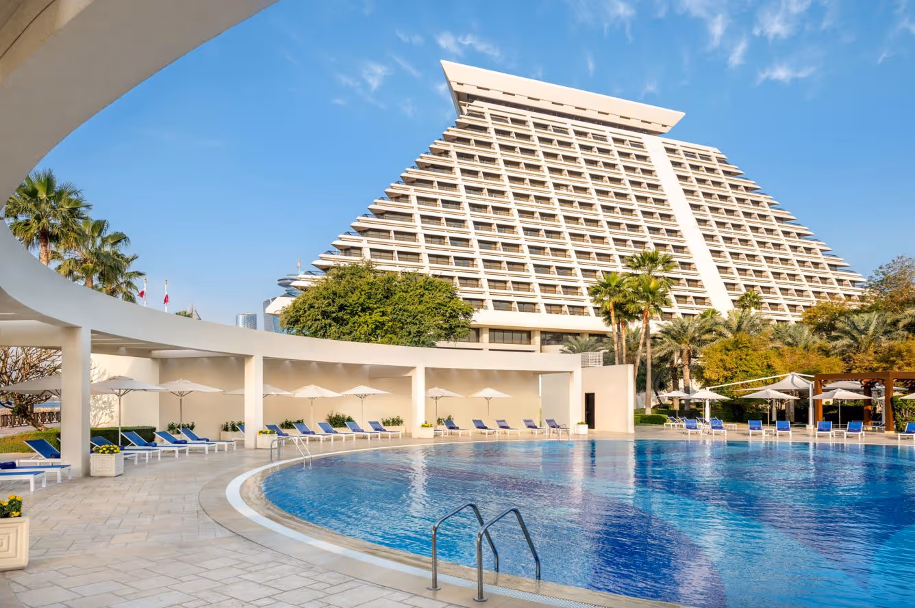 sheraton-grand-doha-resort-&-convention-hotel-qatar-7-padel-courts-doha-property2.jpeg
