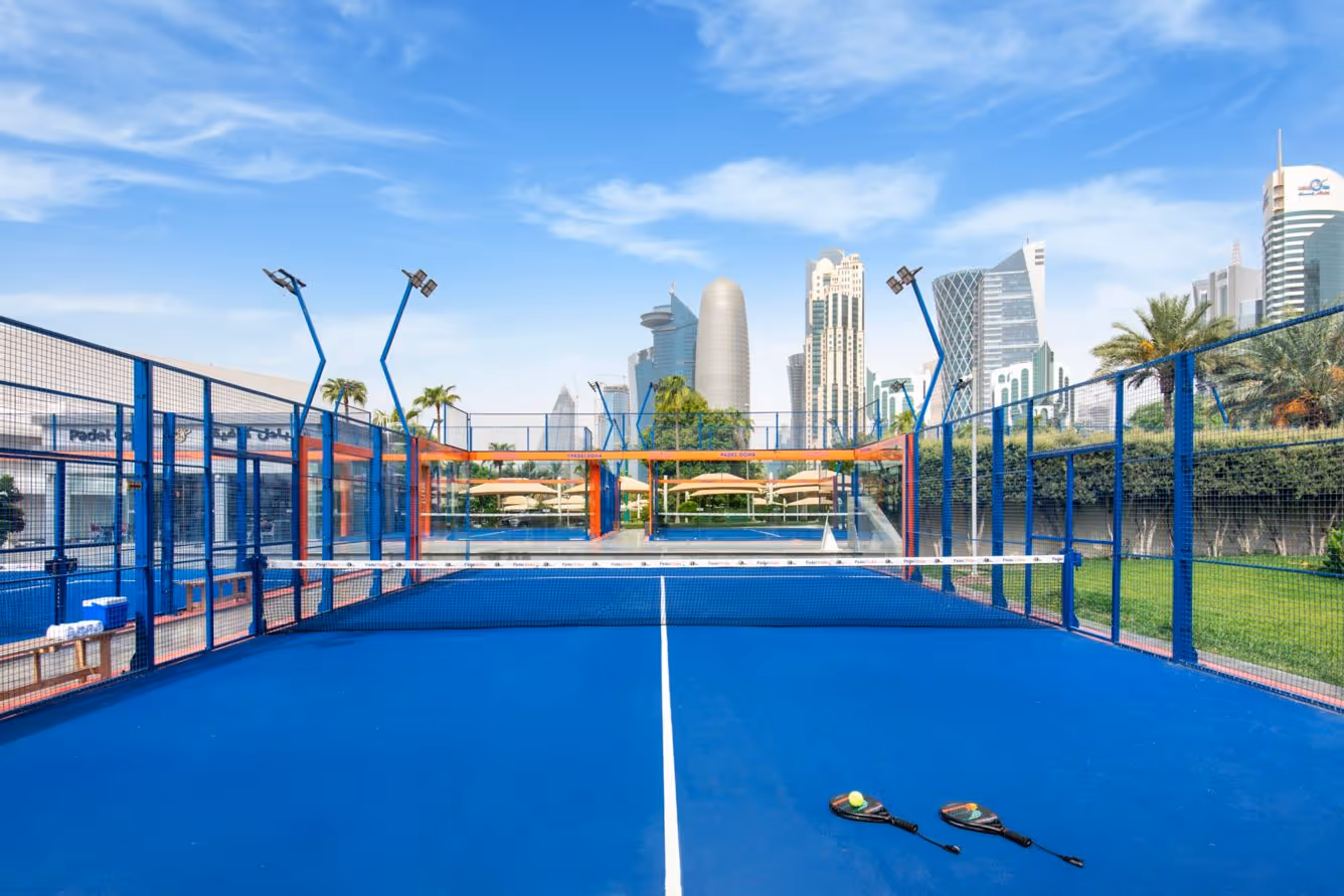 sheraton-grand-doha-resort-&-convention-hotel-qatar-7-padel-courts-doha-court3.jpeg