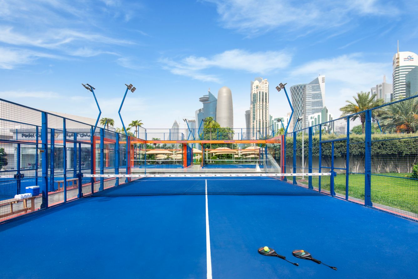 sheraton-grand-doha-resort-&-convention-hotel-qatar-7-padel-courts-doha-court3.jpeg