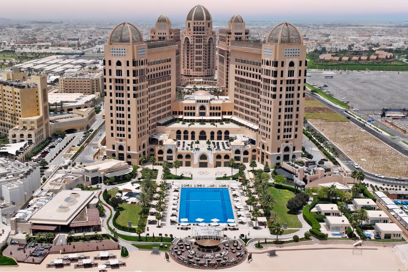 the-st.-regis-doha-qatar-2-padel-courts-doha-property1.jpeg