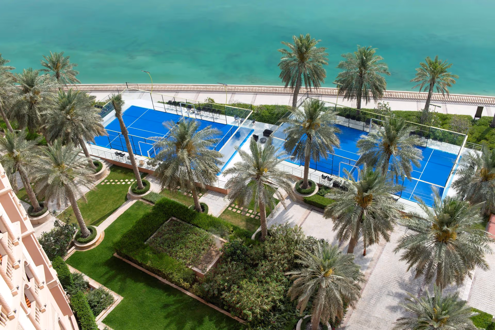 marsa-malaz-kempinski,-the-pearl-qatar-2-padel-courts-doha-hero.jpg