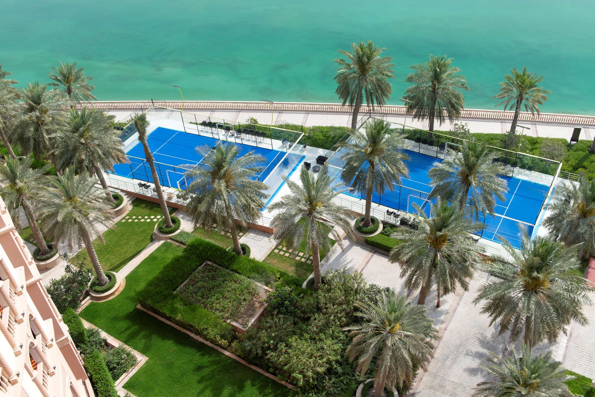 marsa-malaz-kempinski,-the-pearl-qatar-2-padel-courts-doha-hero.jpg