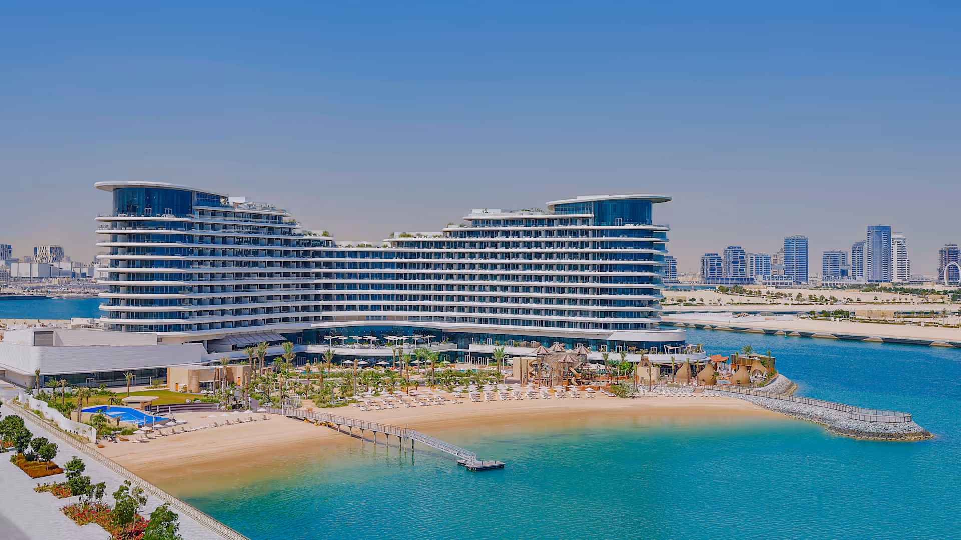 waldorf-astoria-doha-lusail-qatar-4-padel-courts-doha-property2.jpg