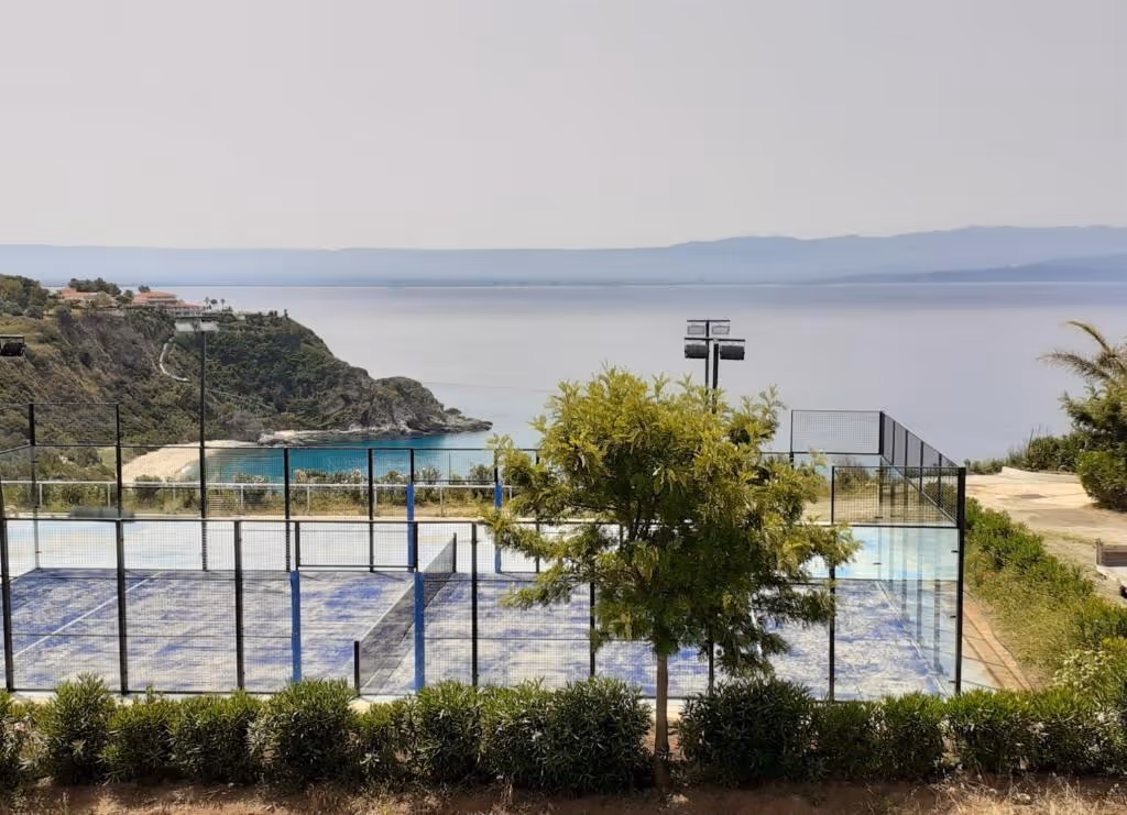 BlueBayResort-Italy-1-CapoVaticano-court1.jpg